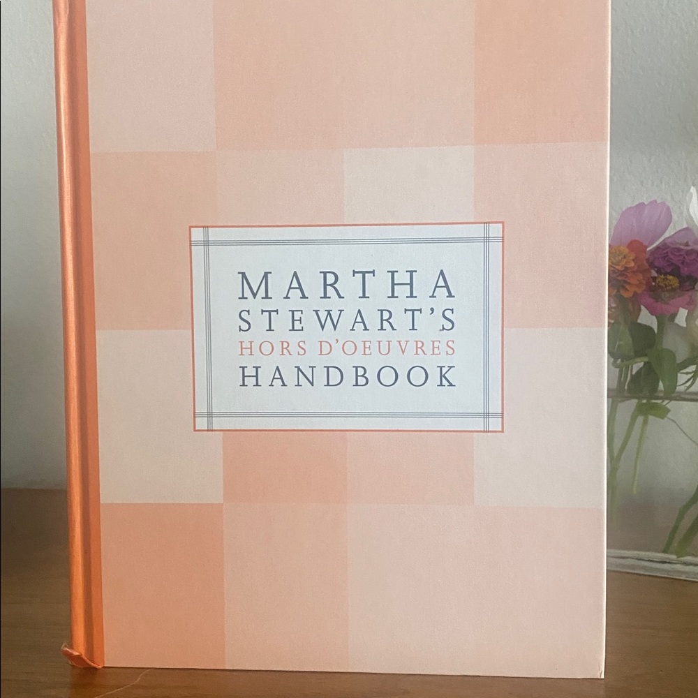 Martha Stewart Peach and White Entertaining Guide